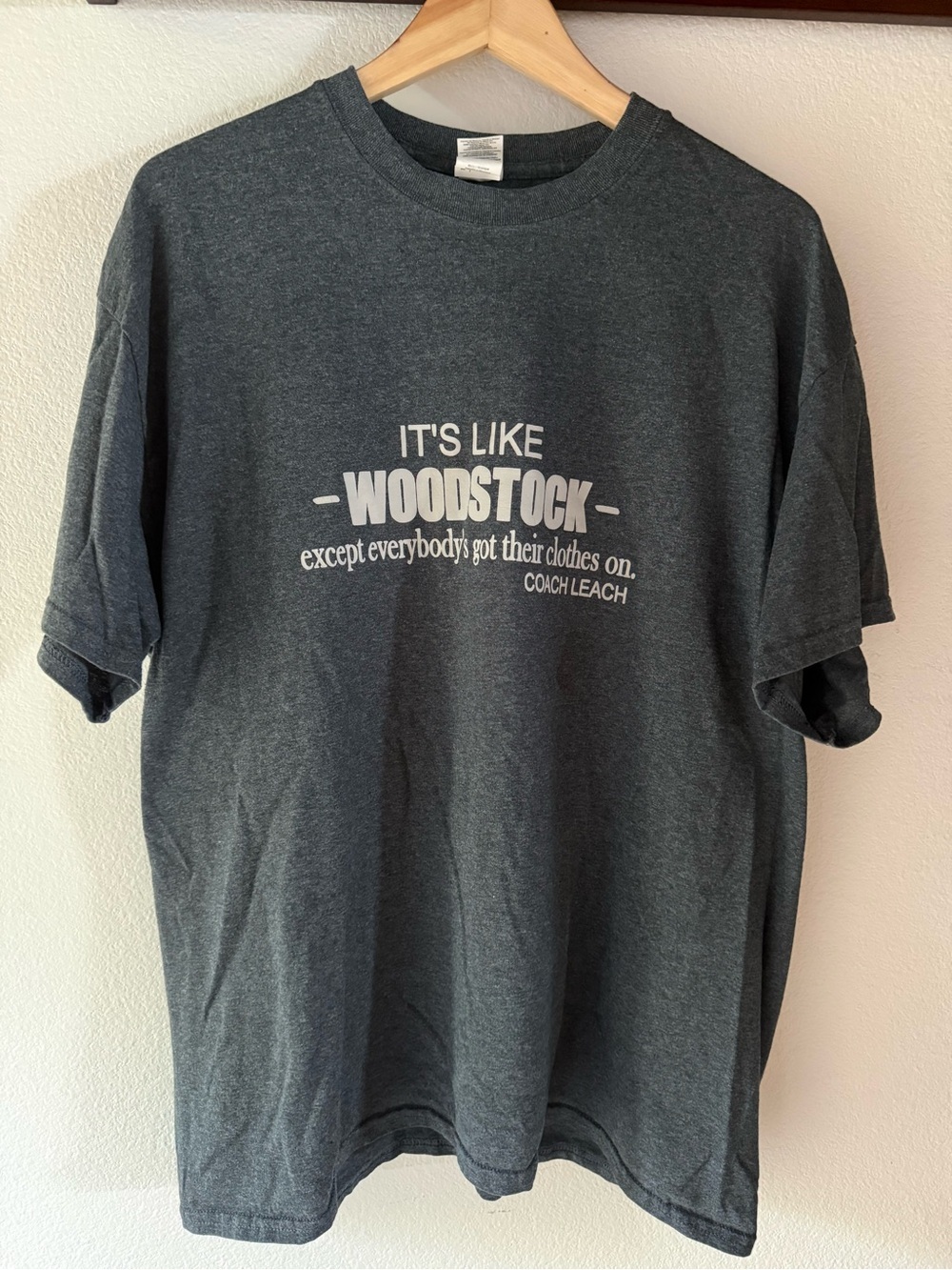 Gildan WSU Football Coach Leach Tee with 'It's Like Woodstock' Print, Grey, XL